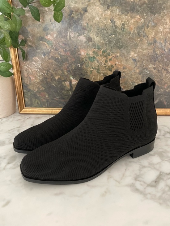 Vivaia Shoes - Vivaia Ryan Pro‎ Black Ankle Boots Water Repellent Chelsea Sz 9 Square Toe EU 40